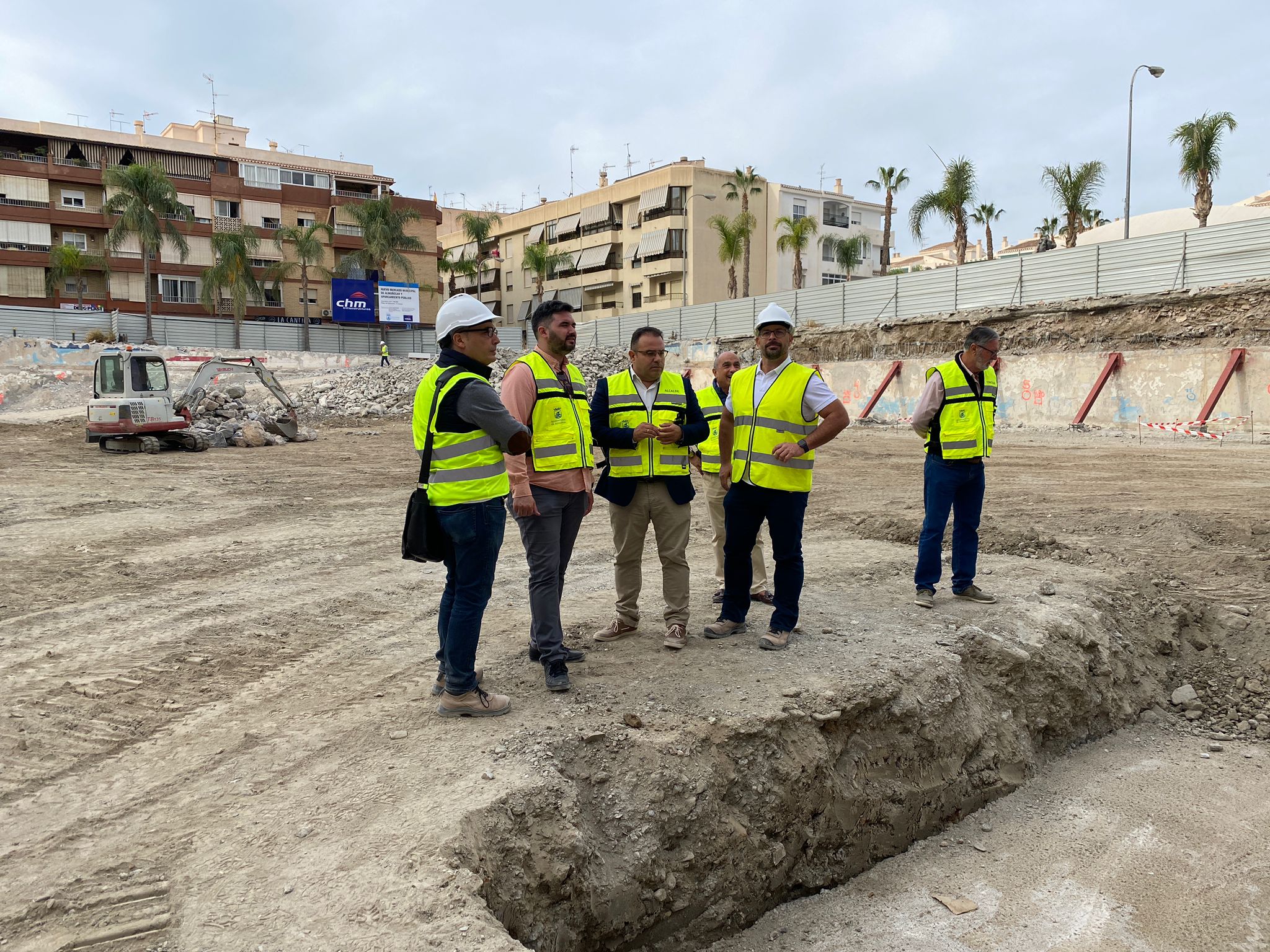 El Ayuntamiento de Almuñécar realizará un seguimiento periódico de las obras del Mercado Municipal
